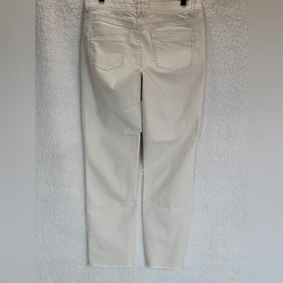 Democracy Women's Cream Skinny Jeans Size 10 - Picture 7 of 10